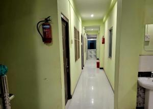 Shri Narvadeshwar Nath Guest House