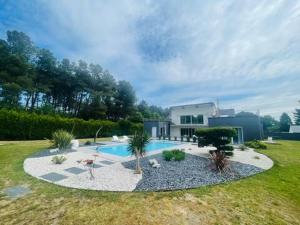 Villa Californie avec piscine près du circuit des 24H