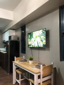 Corner 1Bedroom with Unparalleled Views #5235