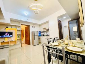 14F Horizons 101 1 Bedroom Condo Unit