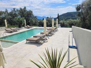 Elpida Luxury Apartments Suites