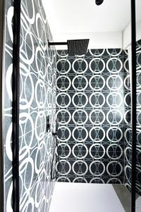 BARI SUITE APARTMENTS - Modern House