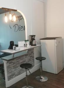 LE KLEBER au choix VUE SUR PARC ou RUE simplicité daccès, charme et confort garantis