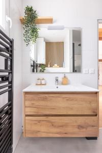 Appartements OPALYS - Maison Plain Pied - Jacuzzi - Petanque - Jardin - Parking - 800 m de la plage : photos des chambres