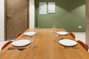 The Groundlight 1BDR Mangroovy Free Beach & Pool