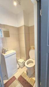 Canary wharf cottage