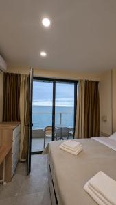 Роскошные апартаменты с видом на море в Цихисдзири на берегу лучшего пляжа Грузии