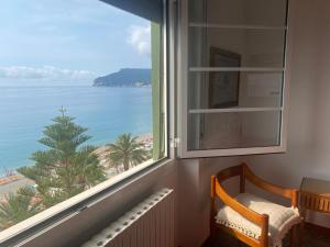 SUITE BLU INN , 10 mt from sea , one parking gratuito free