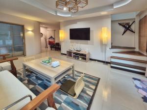 Japanese style plunge pool Villa in Si Racha