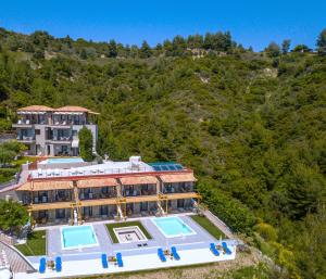 Koumaros Aparthotel