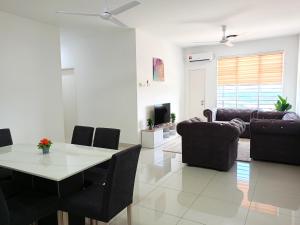 Dhia Homestay Sireh Residence Near Aeon Mall