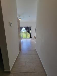 Modern 2BDR - Pool & Golf View