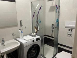 2 bedroom apart free park wifi