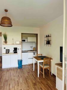 Appartements Studio a Greoux les bains - Les Fontaines : photos des chambres