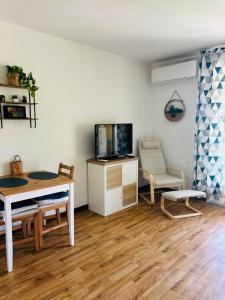 Appartements Studio a Greoux les bains - Les Fontaines : photos des chambres