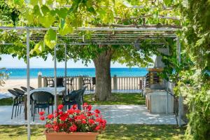 Olivento Beach Front Suites