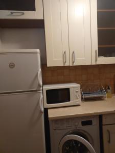 Варшава,центр,metro, апартаменти Roland 2 pokoje,Aleja Jana Pawła II,18