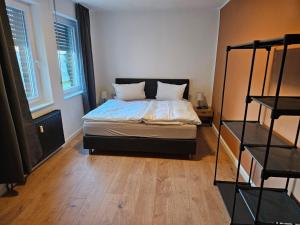 PS120 EGR Business & City Stay WLAN, Gartenblick, Nähe Aachen, ideal für Businessaufenthalt & Städtetrip