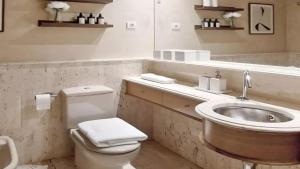 Chic Retreat in Mykonos with Sunset Views