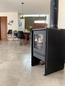 Amplia habitación, baño privado