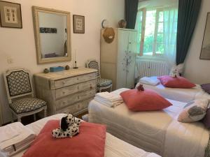 Maisons de vacances Le Paradis Saint Frajou, very beautiful Villa 200m2 swimming pool and style : photos des chambres