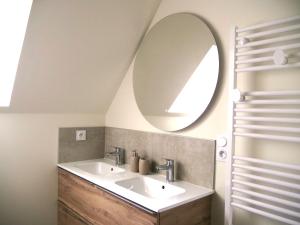 B&B / Chambres d'hotes Domaine du cloitre : photos des chambres