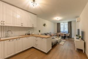 Varna Modern Escape With Private Parking