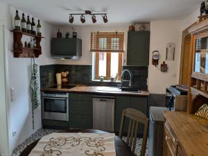 Altes Häusle am Waschbach Anno 1625 Ferienwohnungen und Doppelzimmer