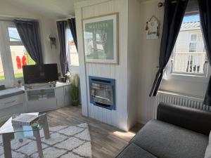 Seaside Escape Modern Mobile Home Stay