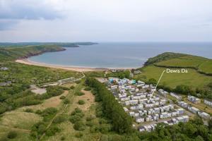 Dewis Da - Short walk from beach parking