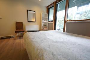 1-bedroom business hub easy life