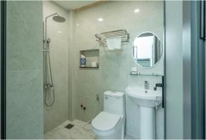 NU House - Private Room in Heart of District 1 - Walk to Everything