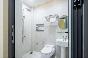 NU House - Private Room in Heart of District 1 - Walk to Everything