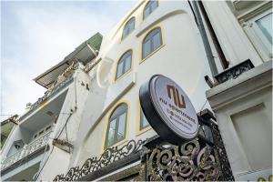 NU House - Private Room in Heart of District 1 - Walk to Everything