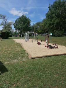 Campings Mobile home 12 lac de bairon : photos des chambres