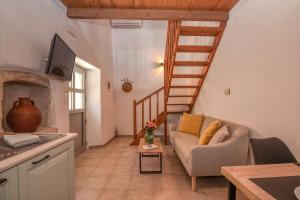 Aptera Verde - Stone Cottages Complex