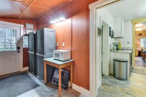 8 Mi to Yosemite National Park Cabin with Fire Pit