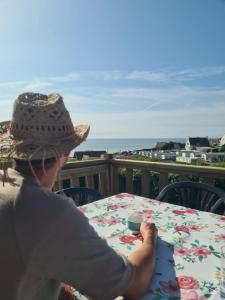Campings Mobil-home Vue mer Piscine - Camping La Falaise Equihen-Plage - La Coquille d-Opale : photos des chambres