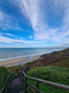 Campings Mobil-home Vue mer Piscine - Camping La Falaise Equihen-Plage - La Coquille d-Opale : photos des chambres
