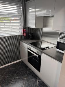 Reservoir Suite - Modern Private Apartment with King Bed