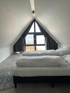 Enkhuizer Strand BeachHouse Strandgut mit Zaun Nr 400