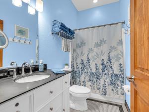 Lakeside Suites