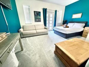 Spacious Iconic Lesmurdie House 2 bed, free WiFi and Parking