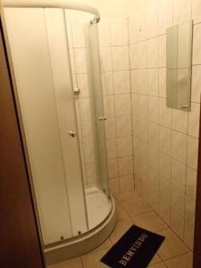 Hostel 01