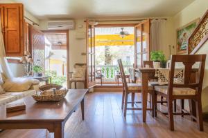 6Pax Rustic Peace Parking Varadero Beach Santa Pola