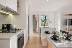 Ikebana Skies - CBD Fringe by Queen Victoria Market