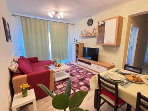 Cloud Sunrise Spacious & King Beds & Free Private Parking