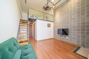 The Seolem Onsuswimmingpool Pension