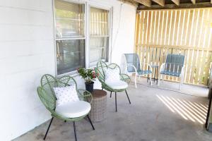 The Little Palm Room - Wrightsville Beach