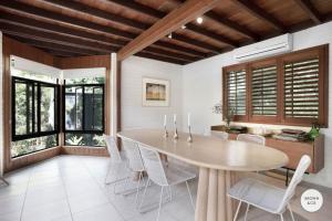 Charlie - Little Cove